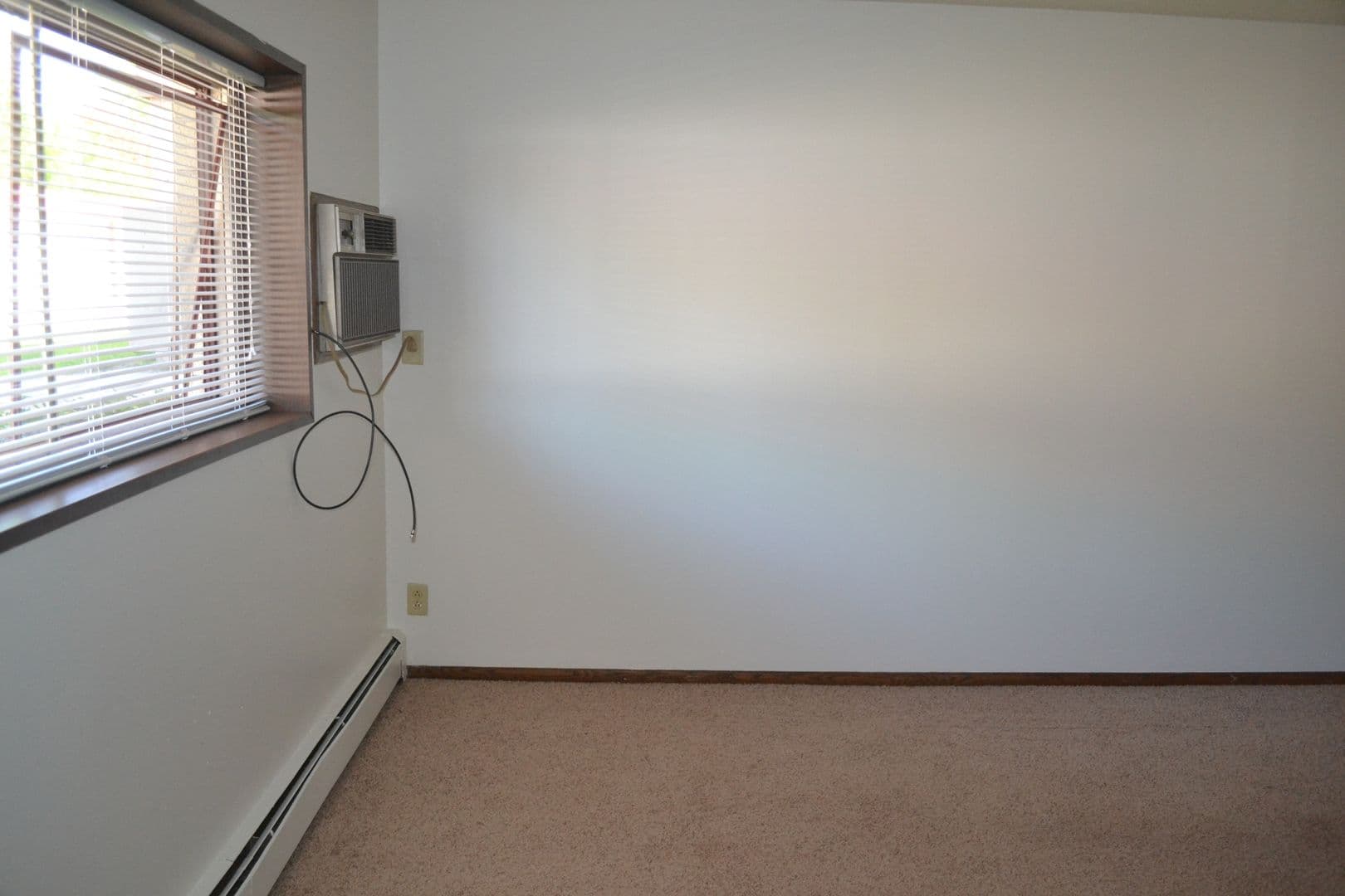Moorhead Apartment: 1206 27th Ave S