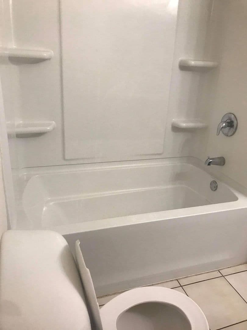 Moorhead Apartment: 1206 27th Ave S