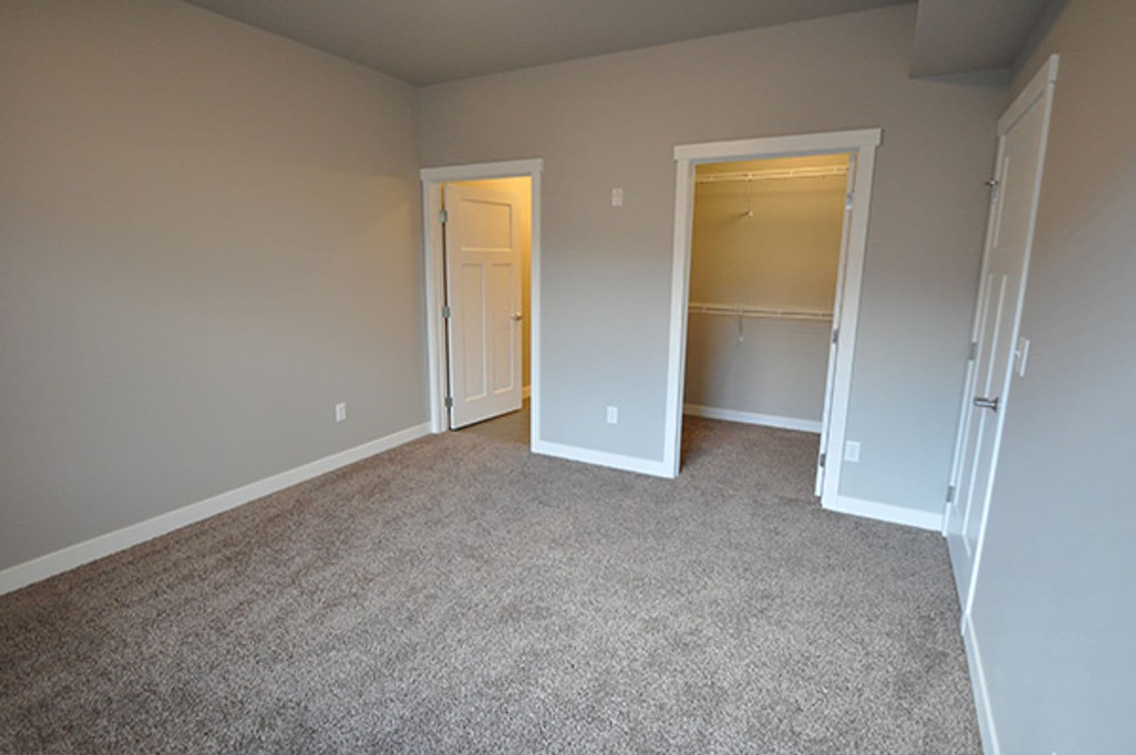 Fargo Apartment: 1632 51st St S
