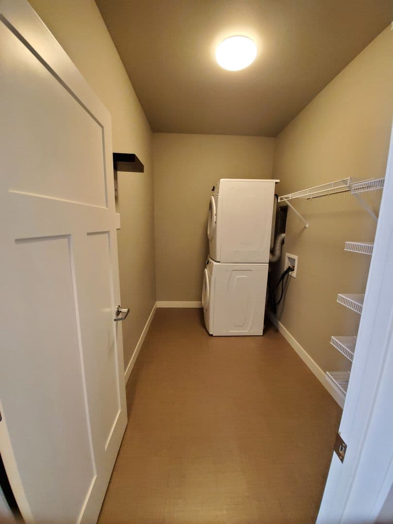 Fargo Apartment: 1632 51st St S