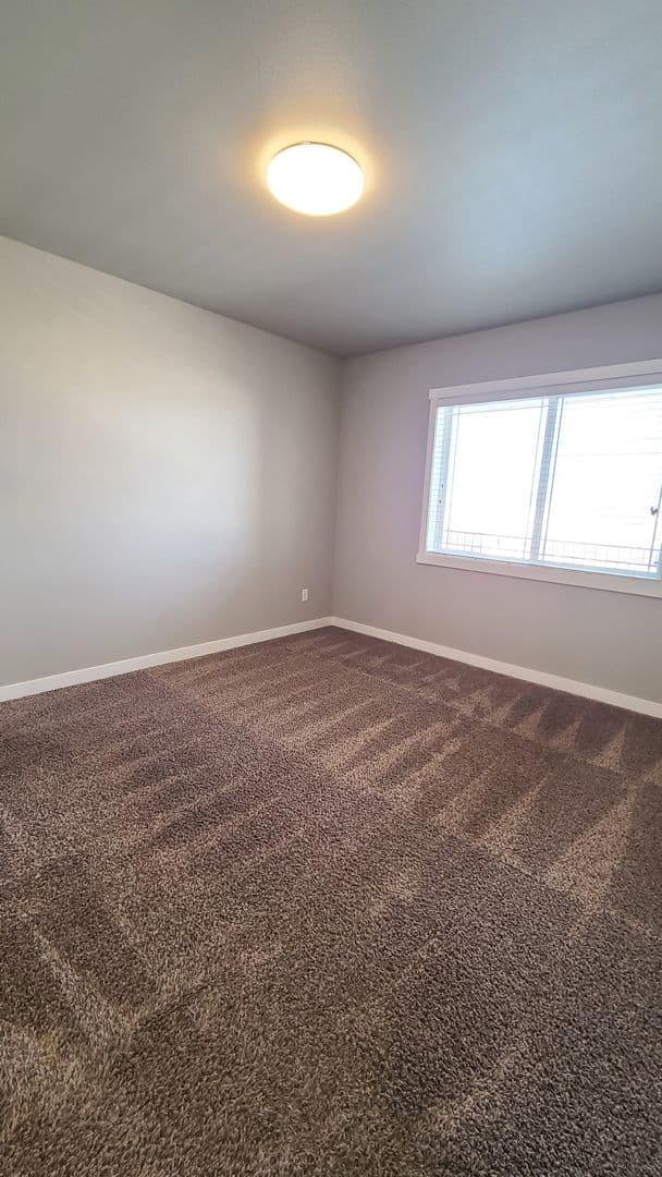 Fargo Apartment: 1632 51st St S