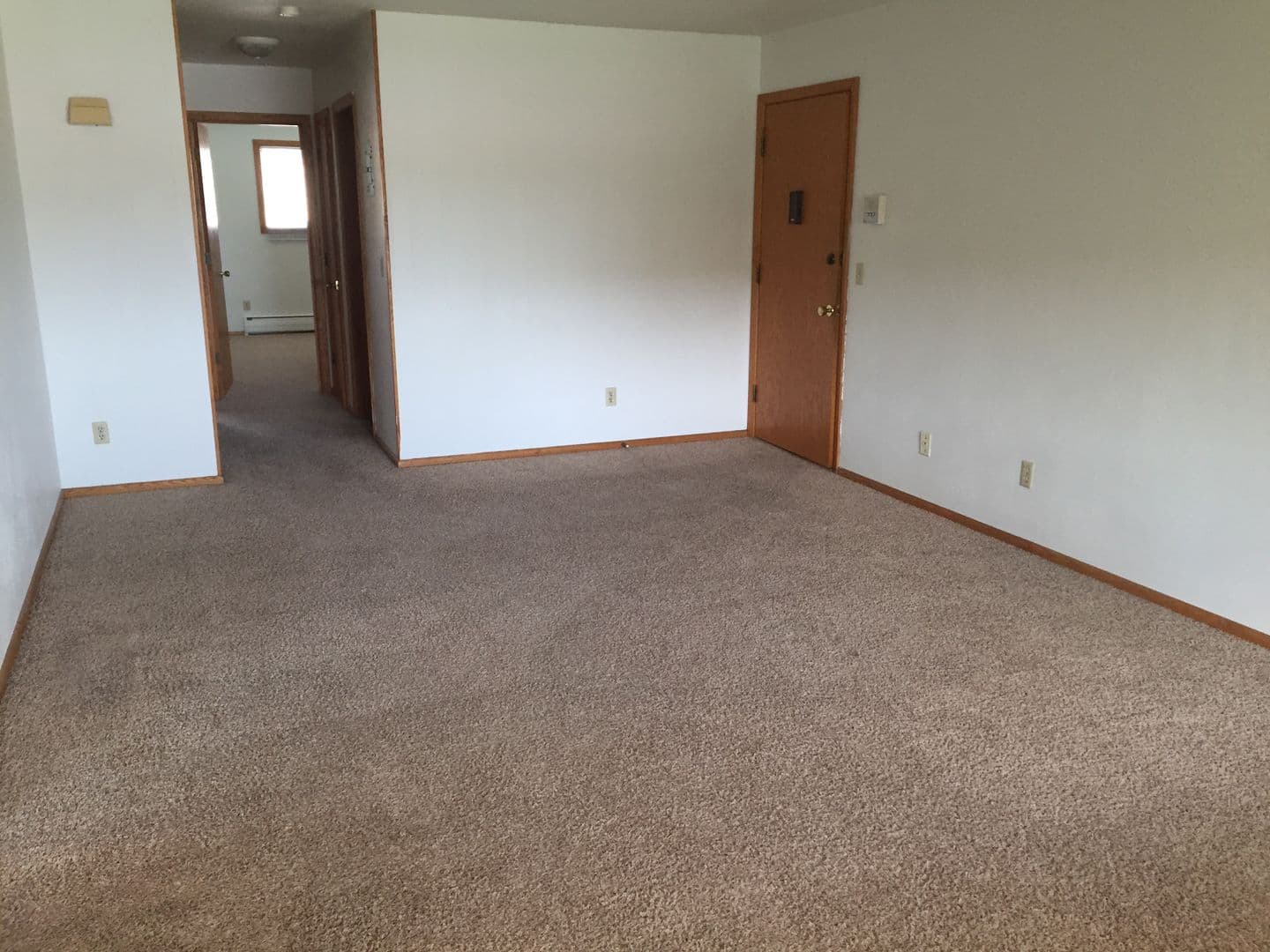 Moorhead Apartment: 924 24th Ave S