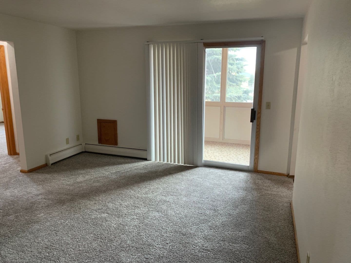 Moorhead Apartment: 924 24th Ave S