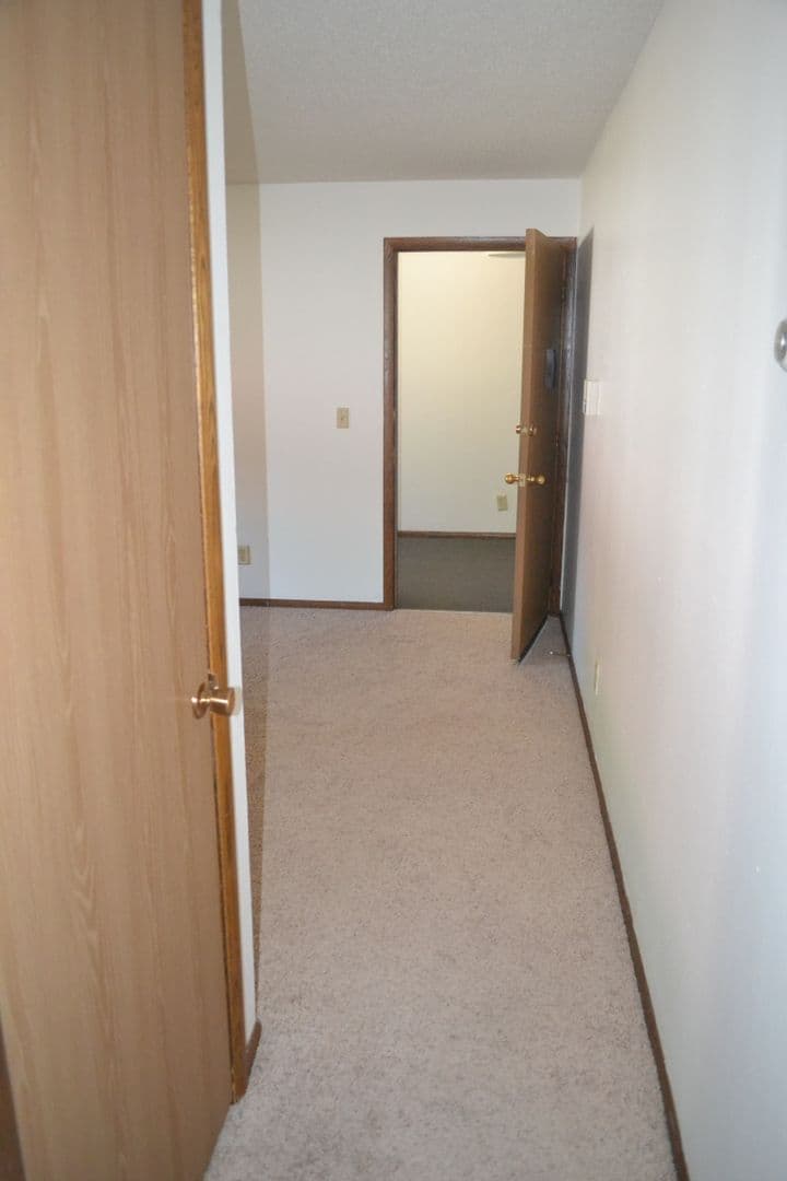 Moorhead Apartment: 1206 27th Ave S