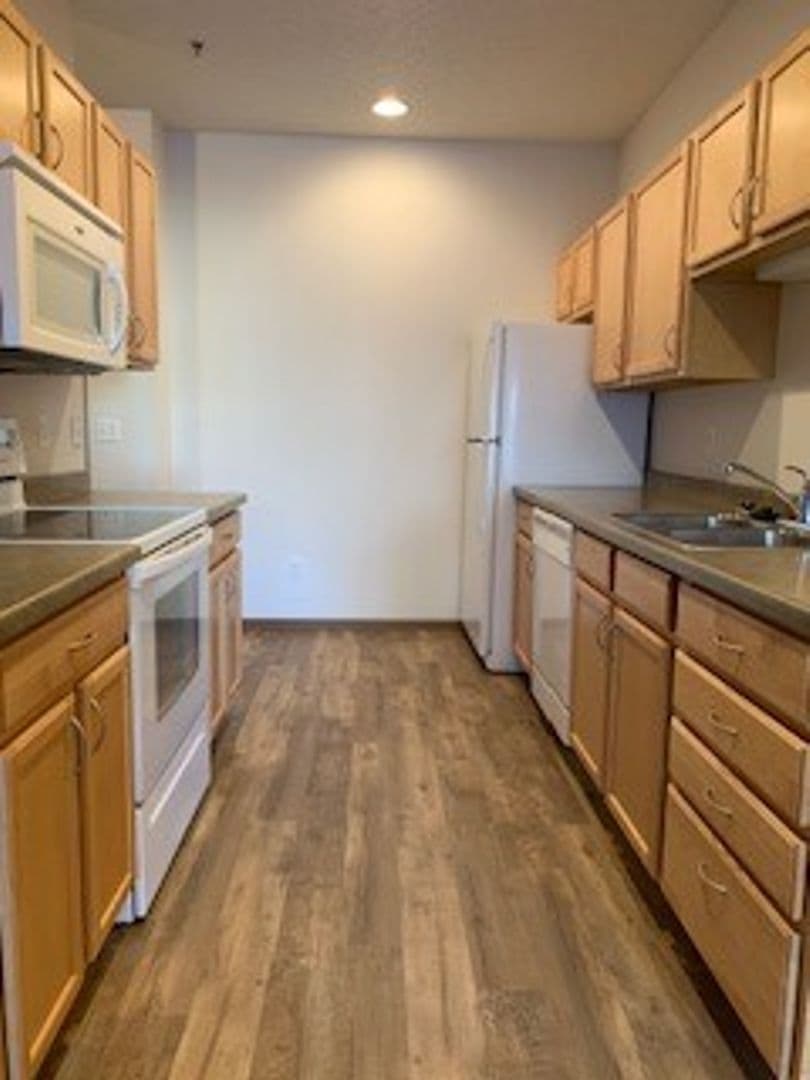 Fargo Apartment: 4955 17th Ave S