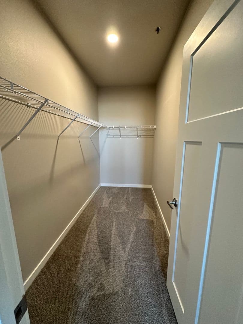 Fargo Apartment: 4711 45th St S