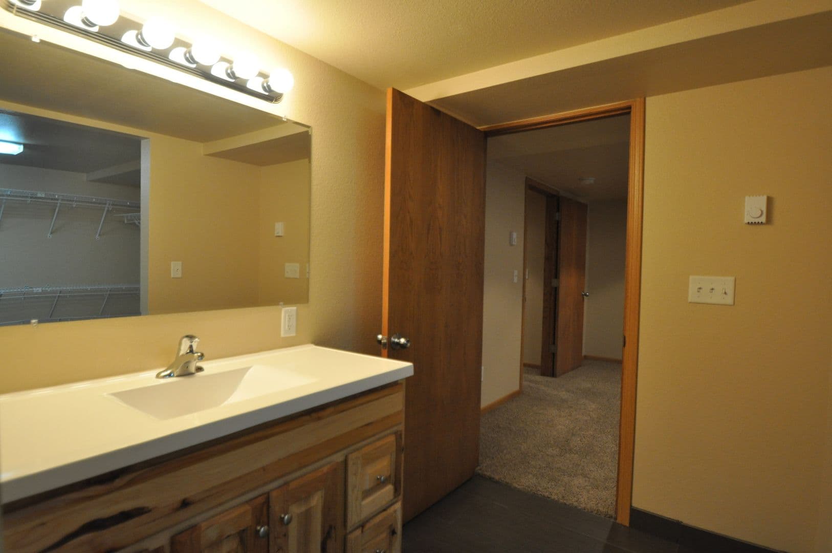 Moorhead Apartment: 1320 27th Ave S