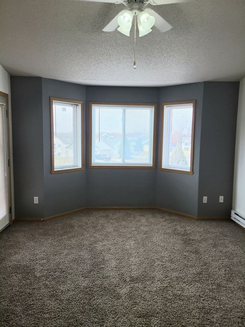 Fargo Apartment: 5002 16th Ave S