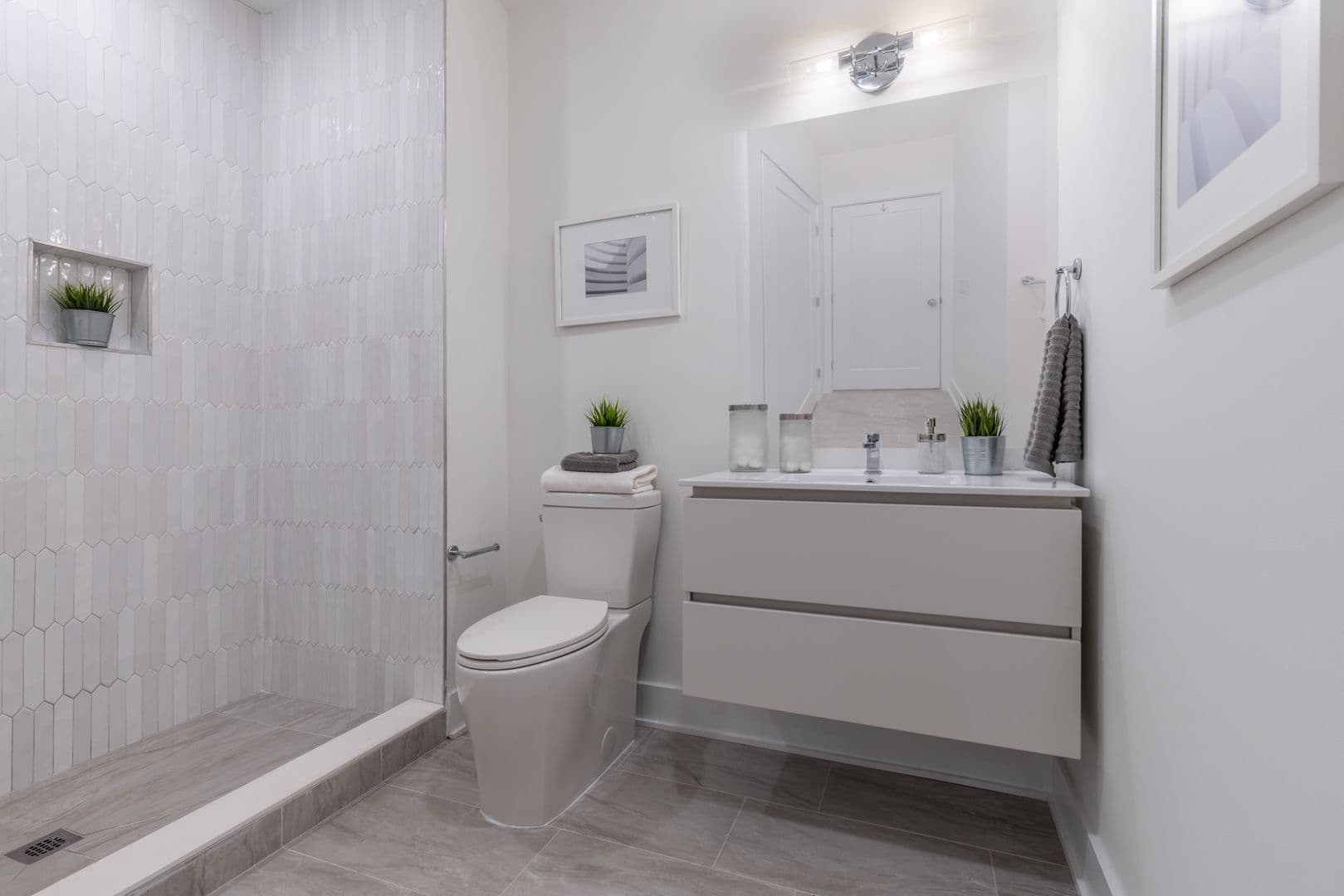 Philadelphia Apartment: 5545 Pulaski Avenue