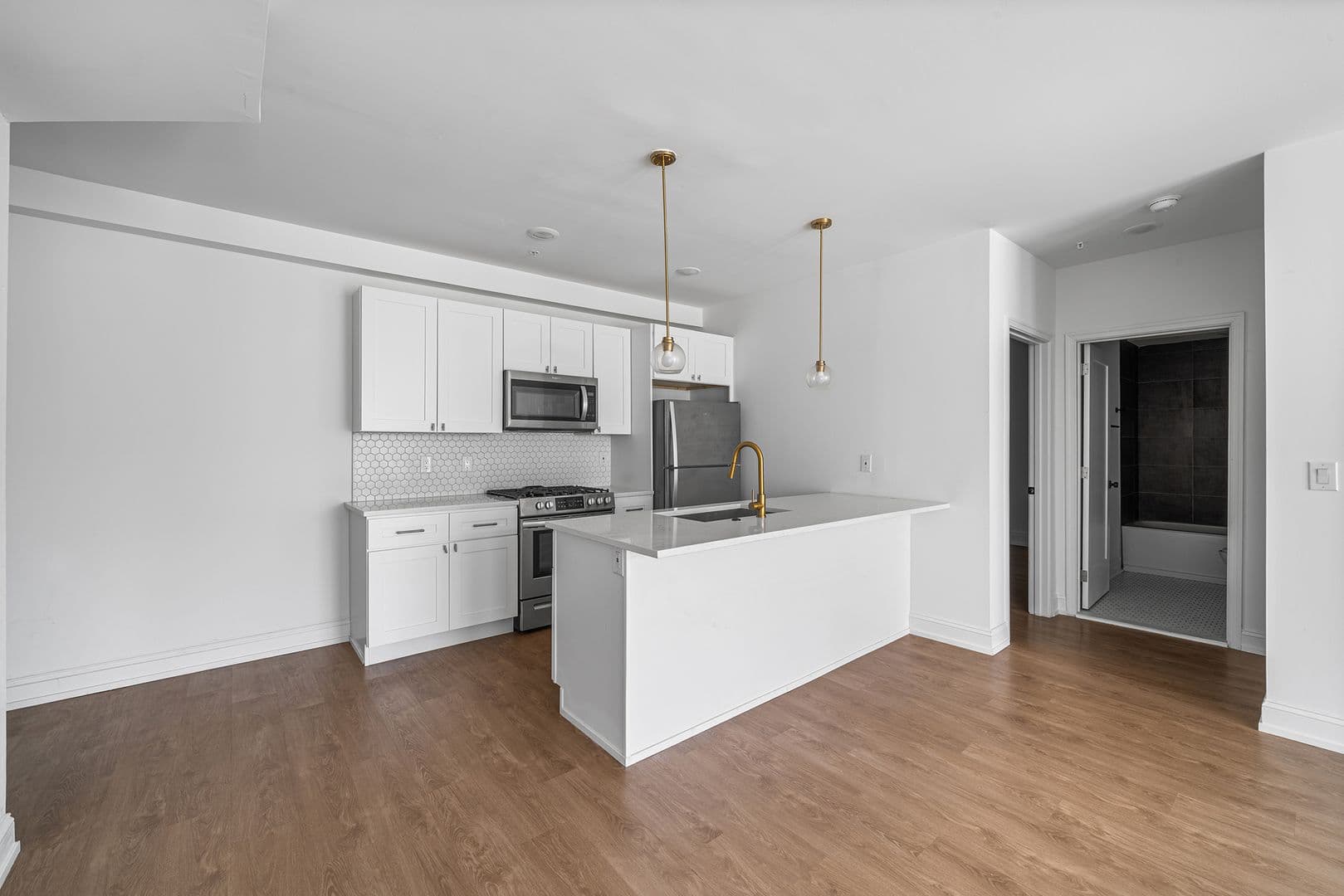 Philadelphia Apartment: 1614 Ridge Ave