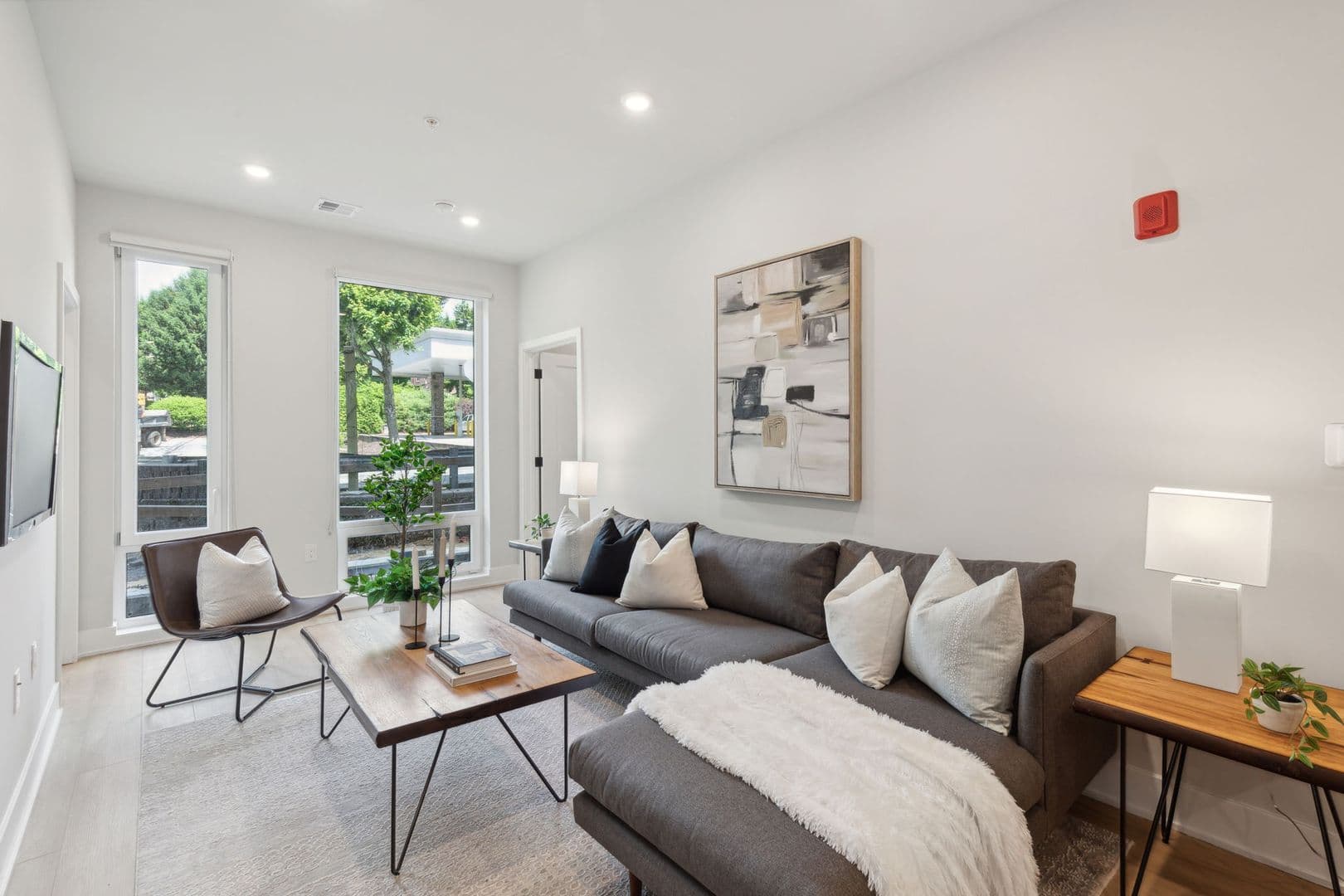 Philadelphia Apartment: 6910 Ridge Avenue