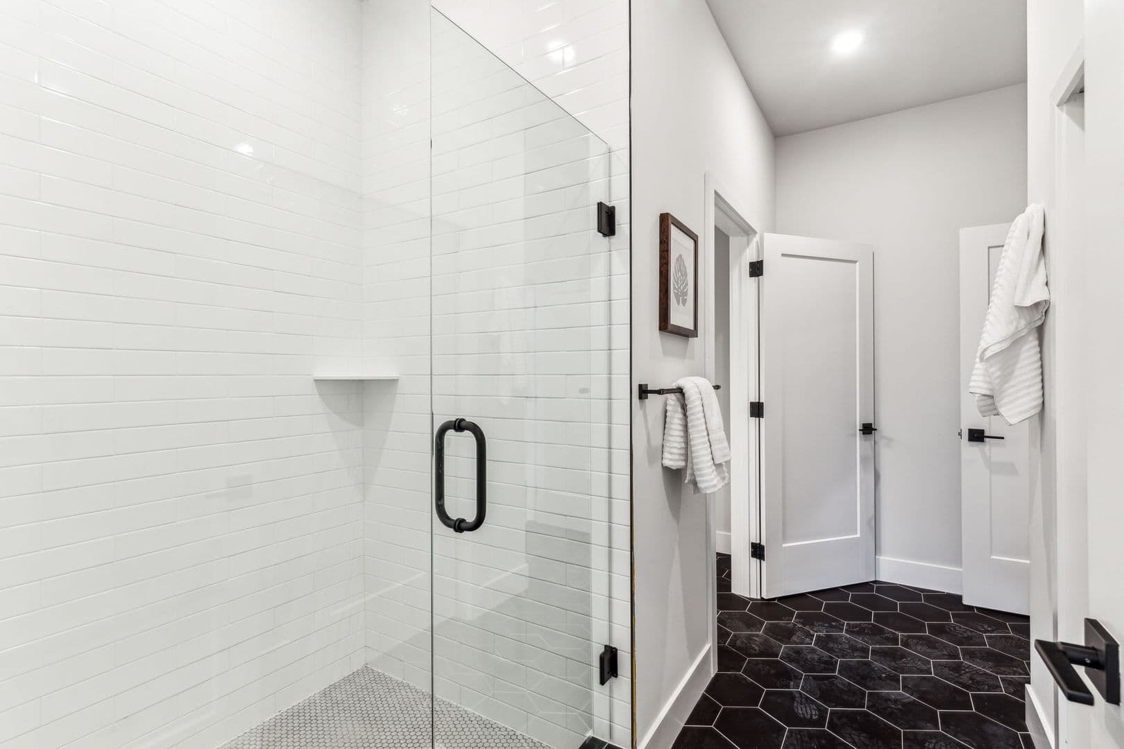 Philadelphia Apartment: 6910 Ridge Avenue