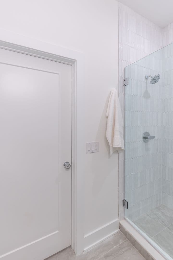 Philadelphia Apartment: 5545 Pulaski Avenue