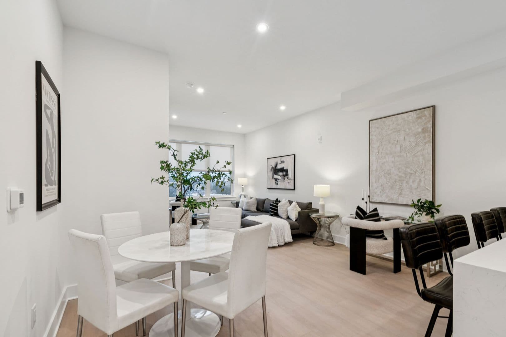 Philadelphia Apartment: 20-30 W Allens Ln