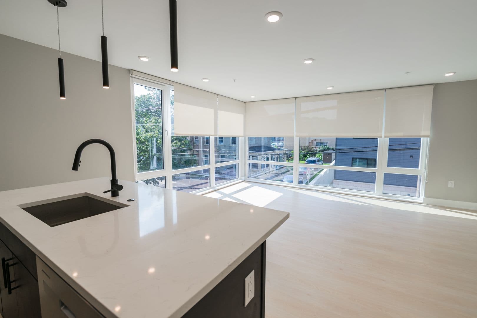 Philadelphia Apartment: 6604 Ridge Ave
