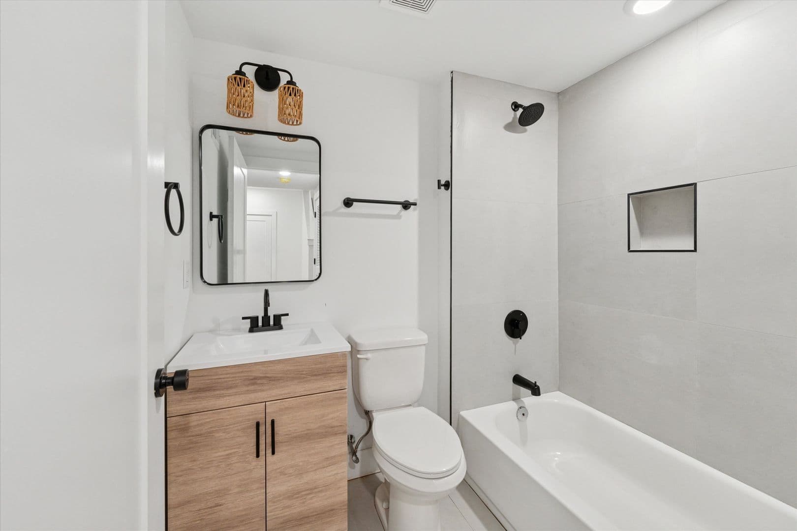 Philadelphia Apartment: 2520 N Front Street