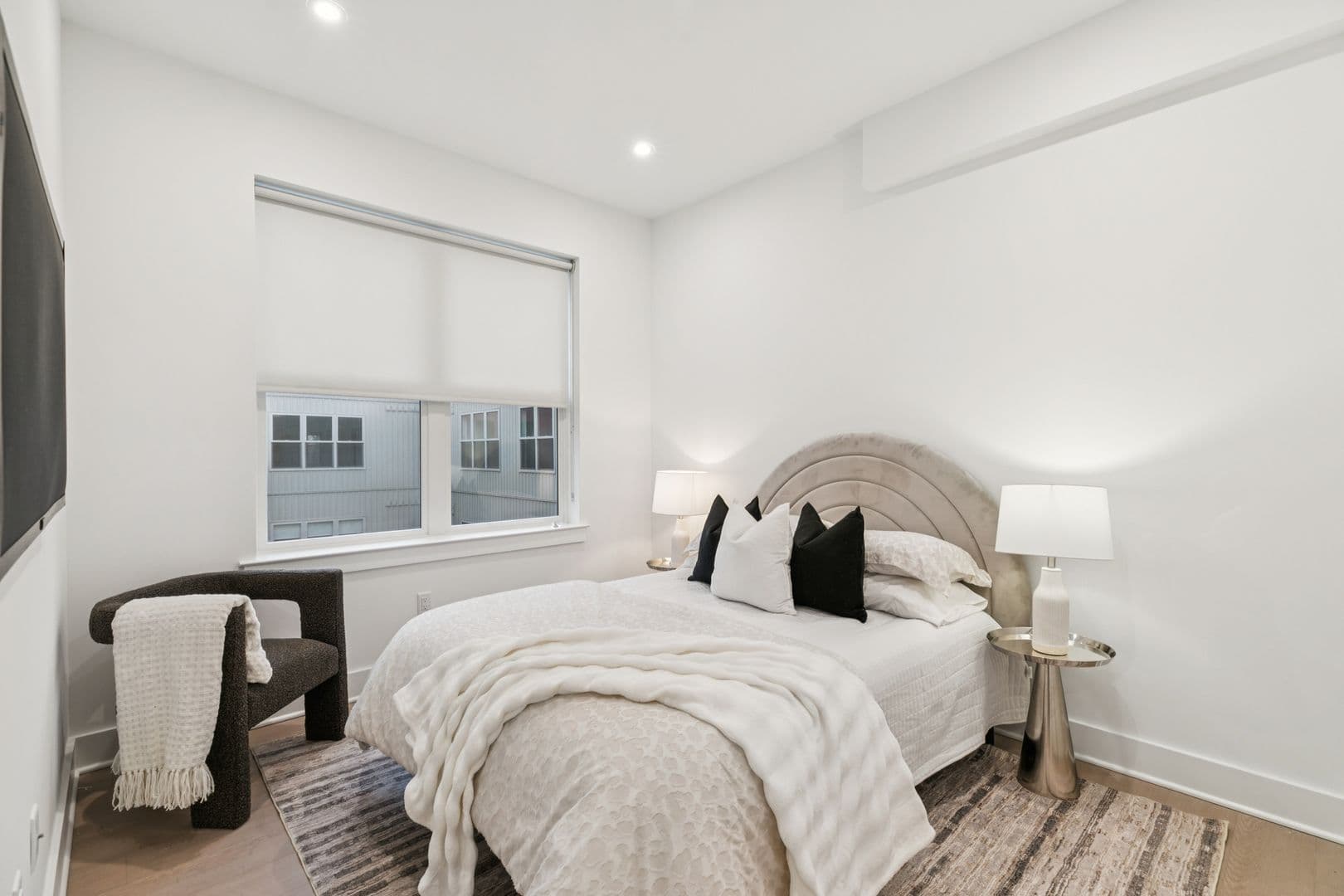 Philadelphia Apartment: 20-30 W Allens Ln