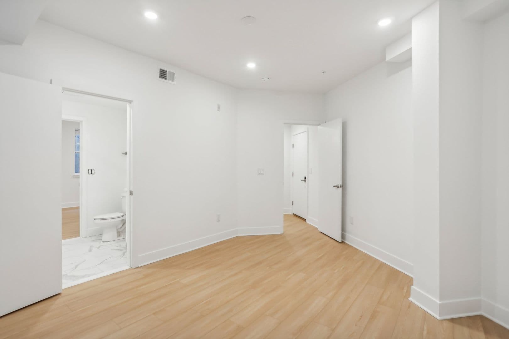 Philadelphia Apartment: 3952 Lancaster Avenue