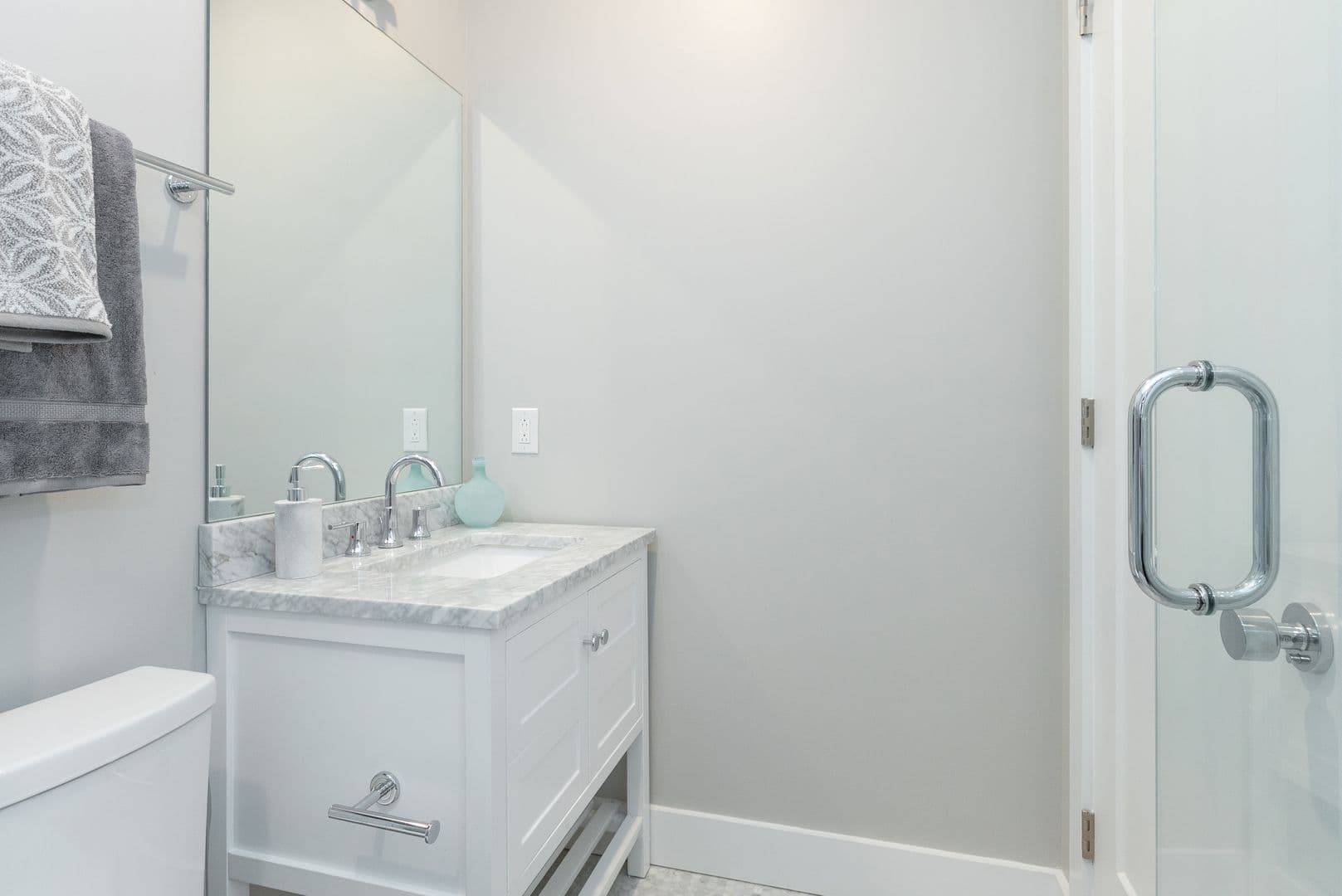 Philadelphia Apartment: 45 W Haines Street
