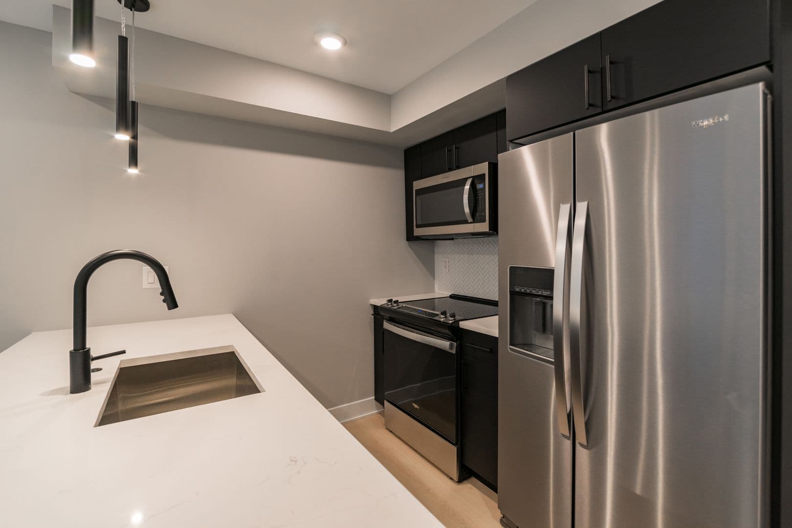 Philadelphia Apartment: 6604 Ridge Ave