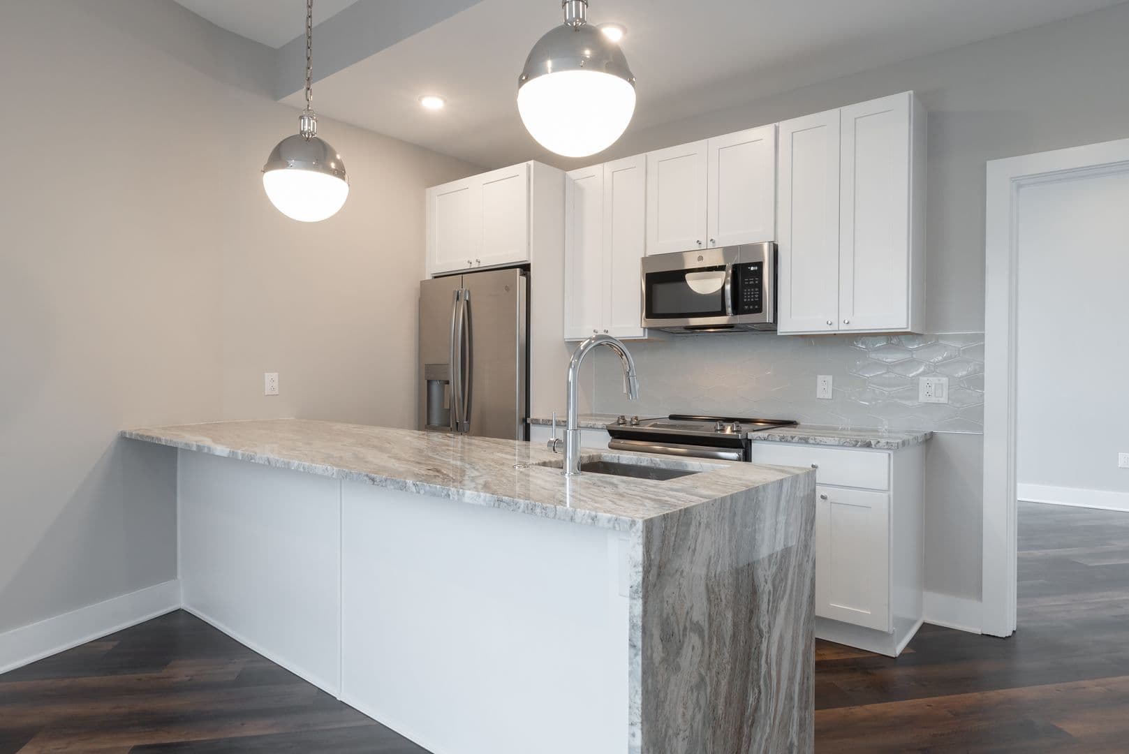 Philadelphia Apartment: 1555 Ridge Avenue