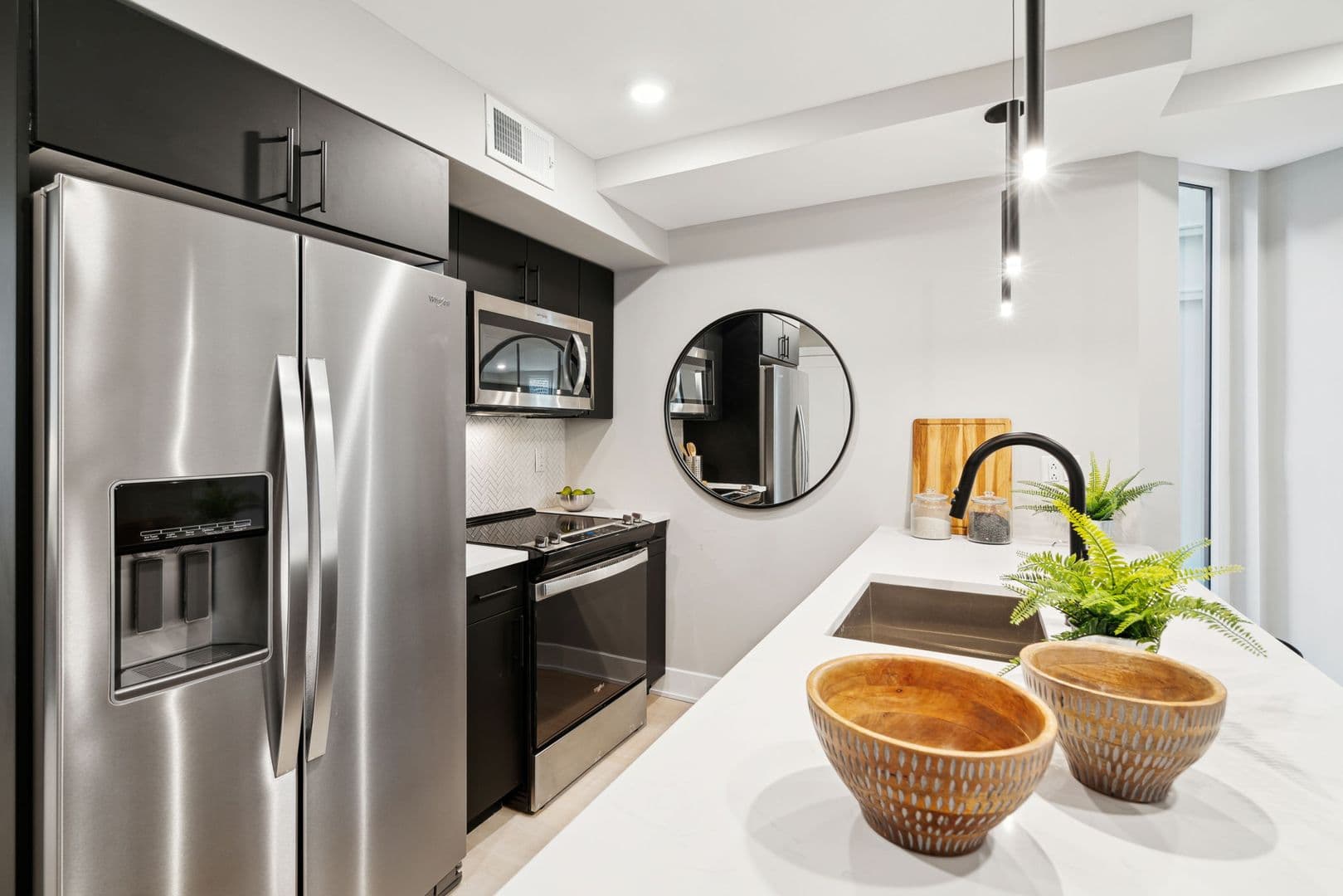 Philadelphia Apartment: 6604 Ridge Ave