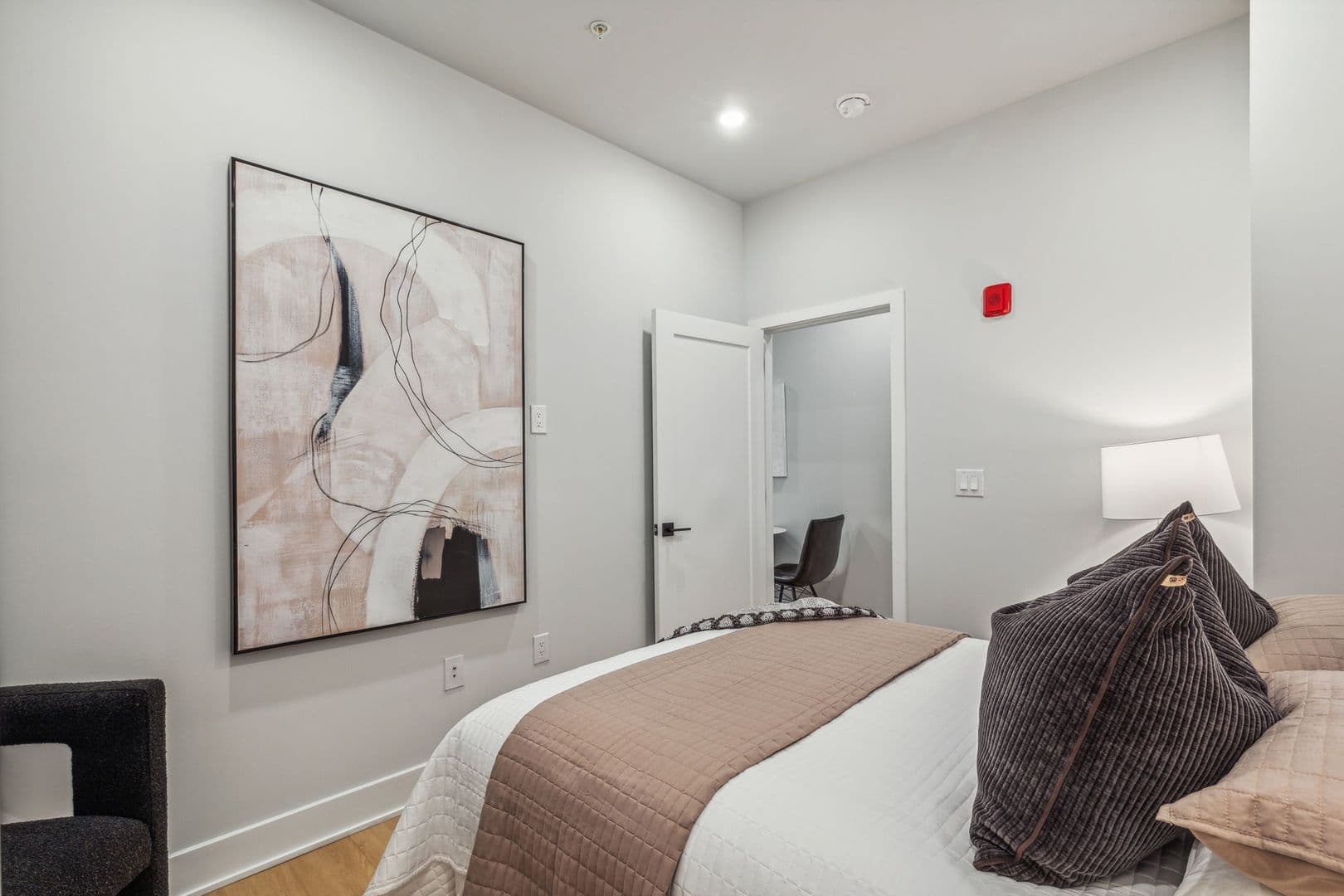 Philadelphia Apartment: 6910 Ridge Avenue