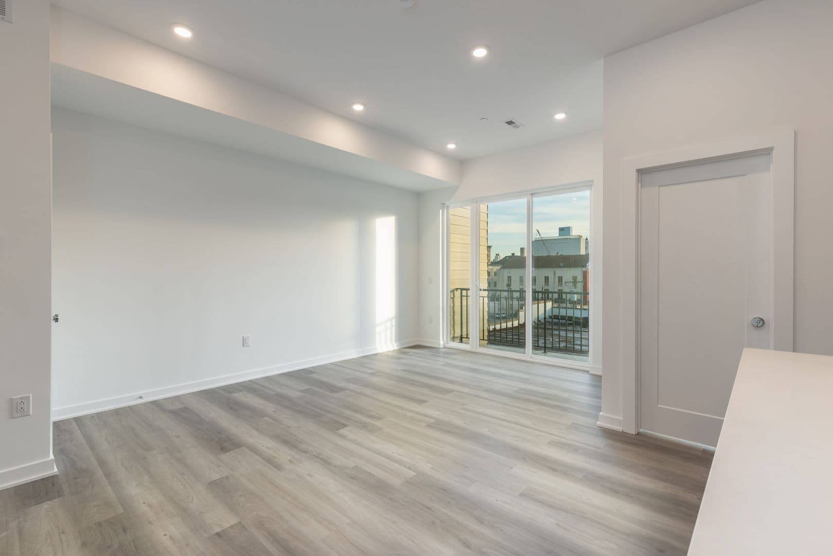 Philadelphia Apartment: 710 N 16th St