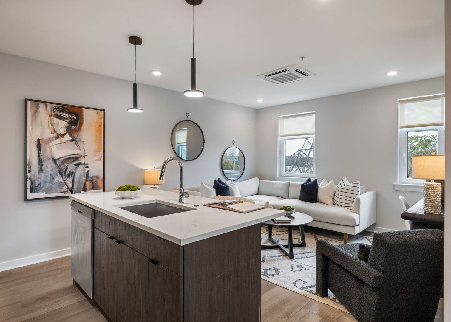 Philadelphia Apartment: 3449 Scotts Ln