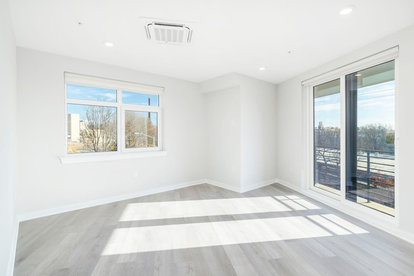 Philadelphia Apartment: 3449 Scotts Ln