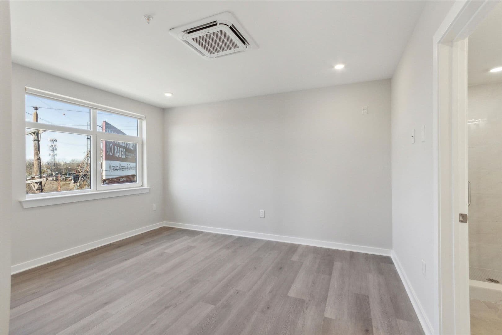 Philadelphia Apartment: 3449 Scotts Ln