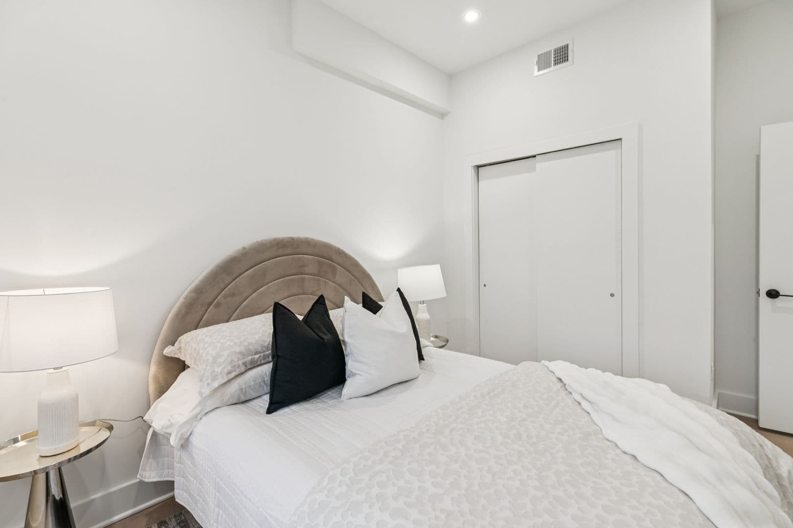 Philadelphia Apartment: 20-30 W Allens Ln