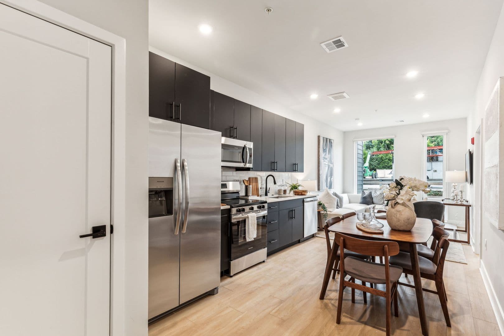 Philadelphia Apartment: 6910 Ridge Avenue