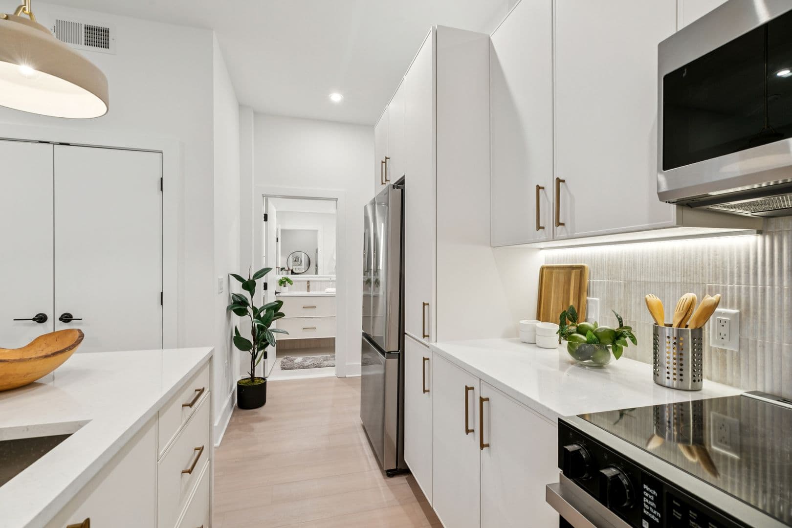 Philadelphia Apartment: 20-30 W Allens Ln