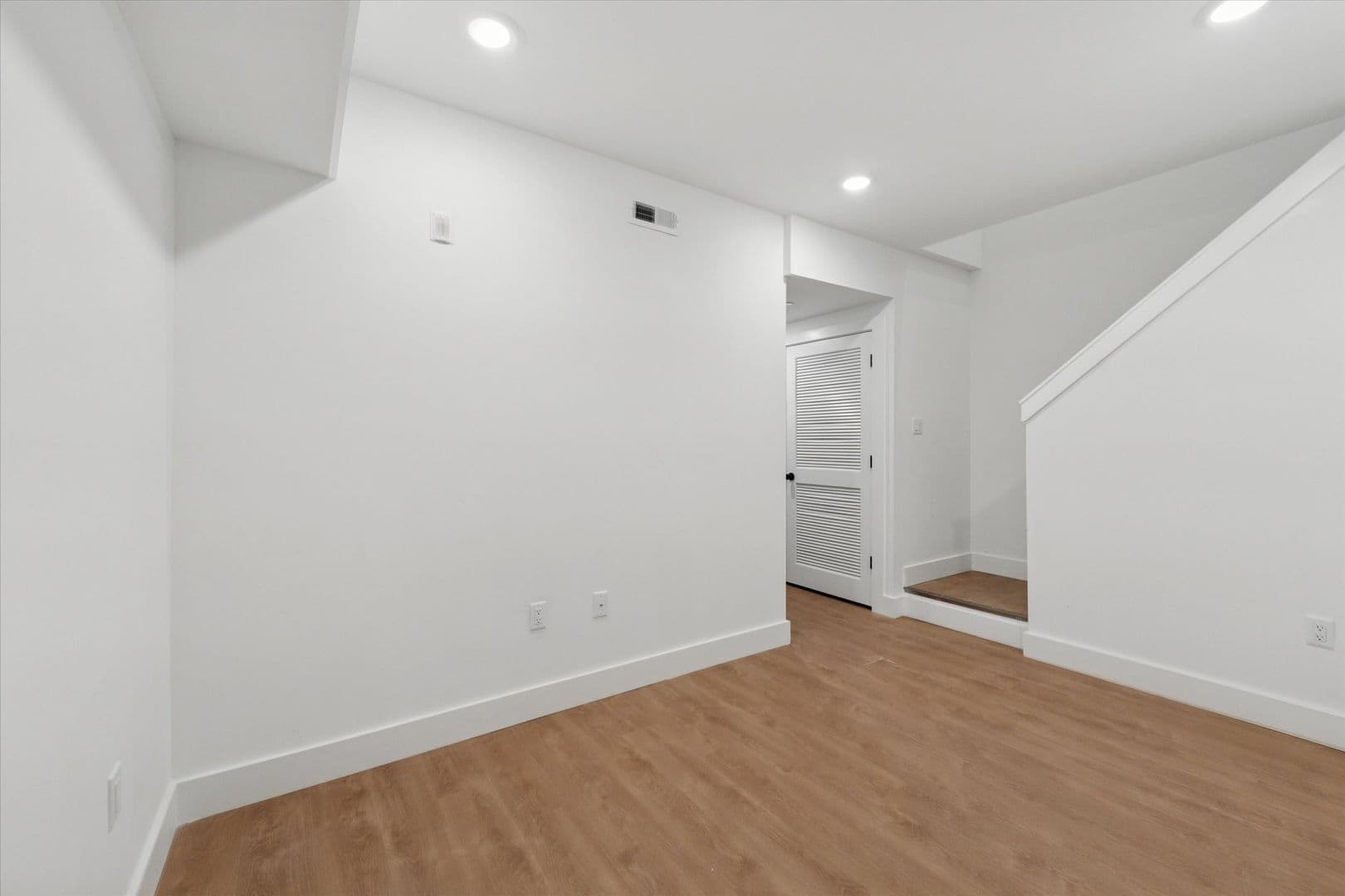 Philadelphia Apartment: 2520 N Front Street