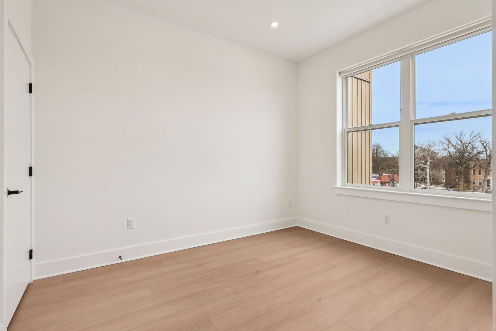 Philadelphia Apartment: 20-30 W Allens Ln