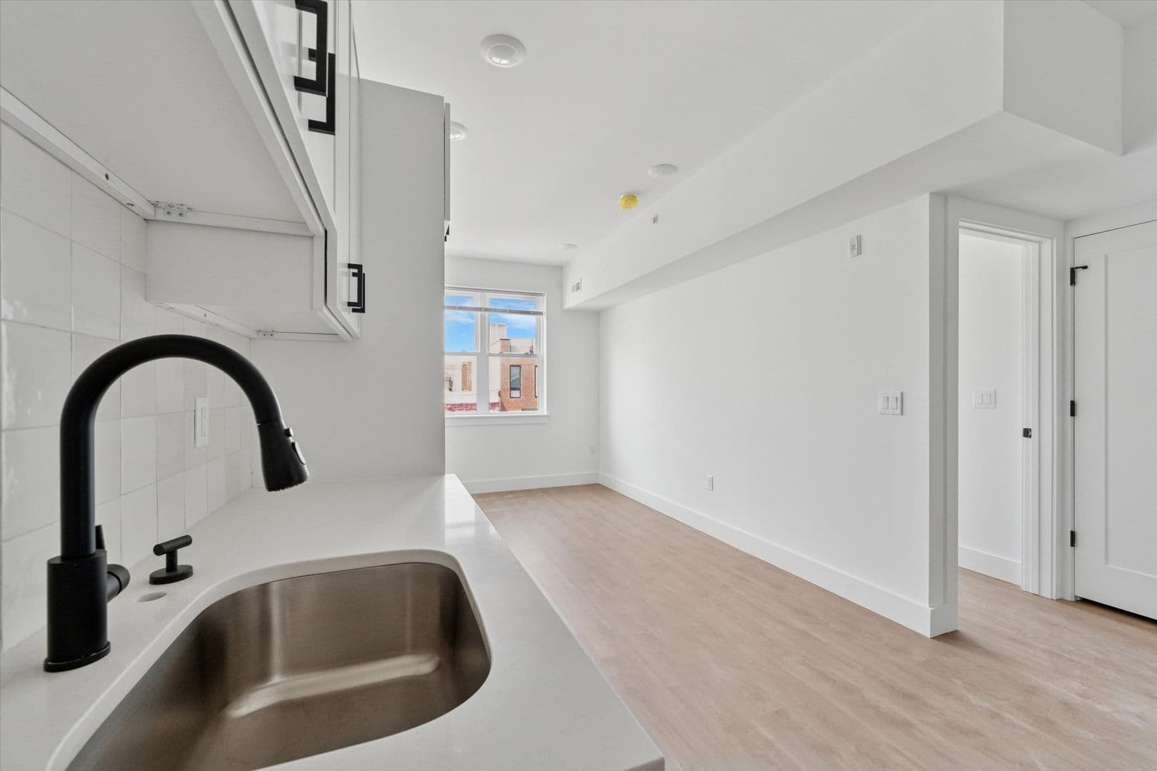 Philadelphia Apartment: 2520 N Front Street