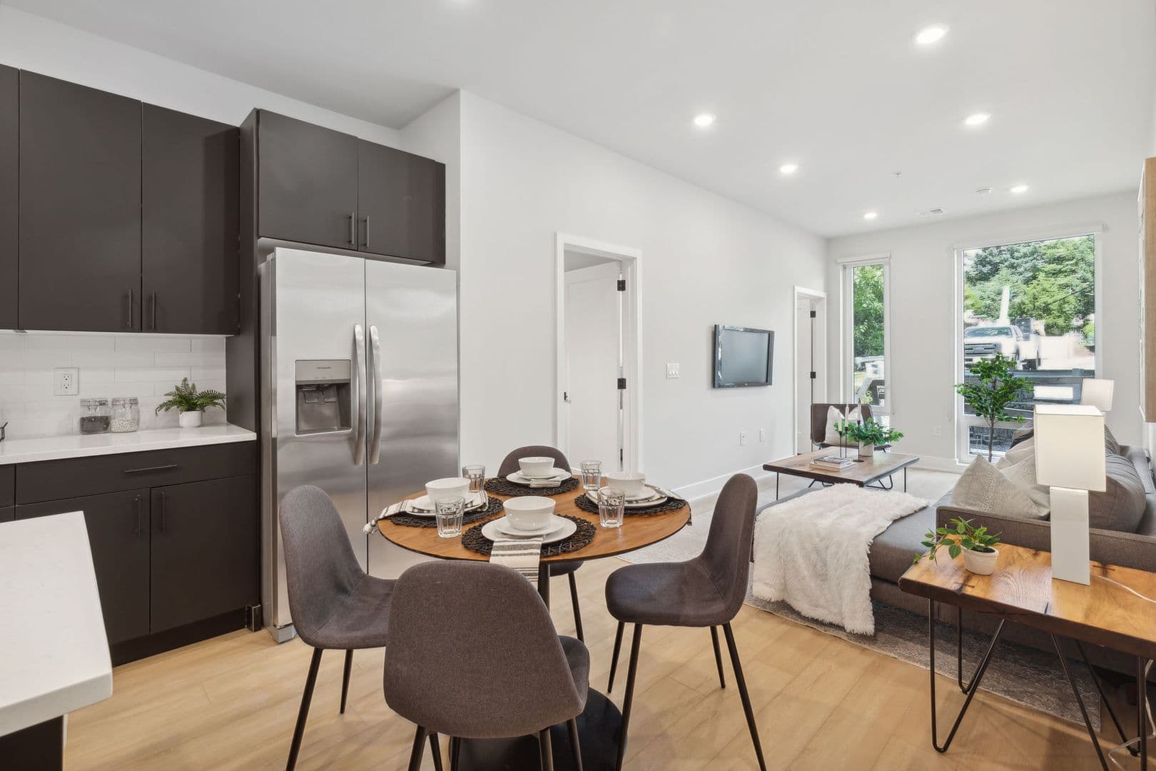 Philadelphia Apartment: 6910 Ridge Avenue