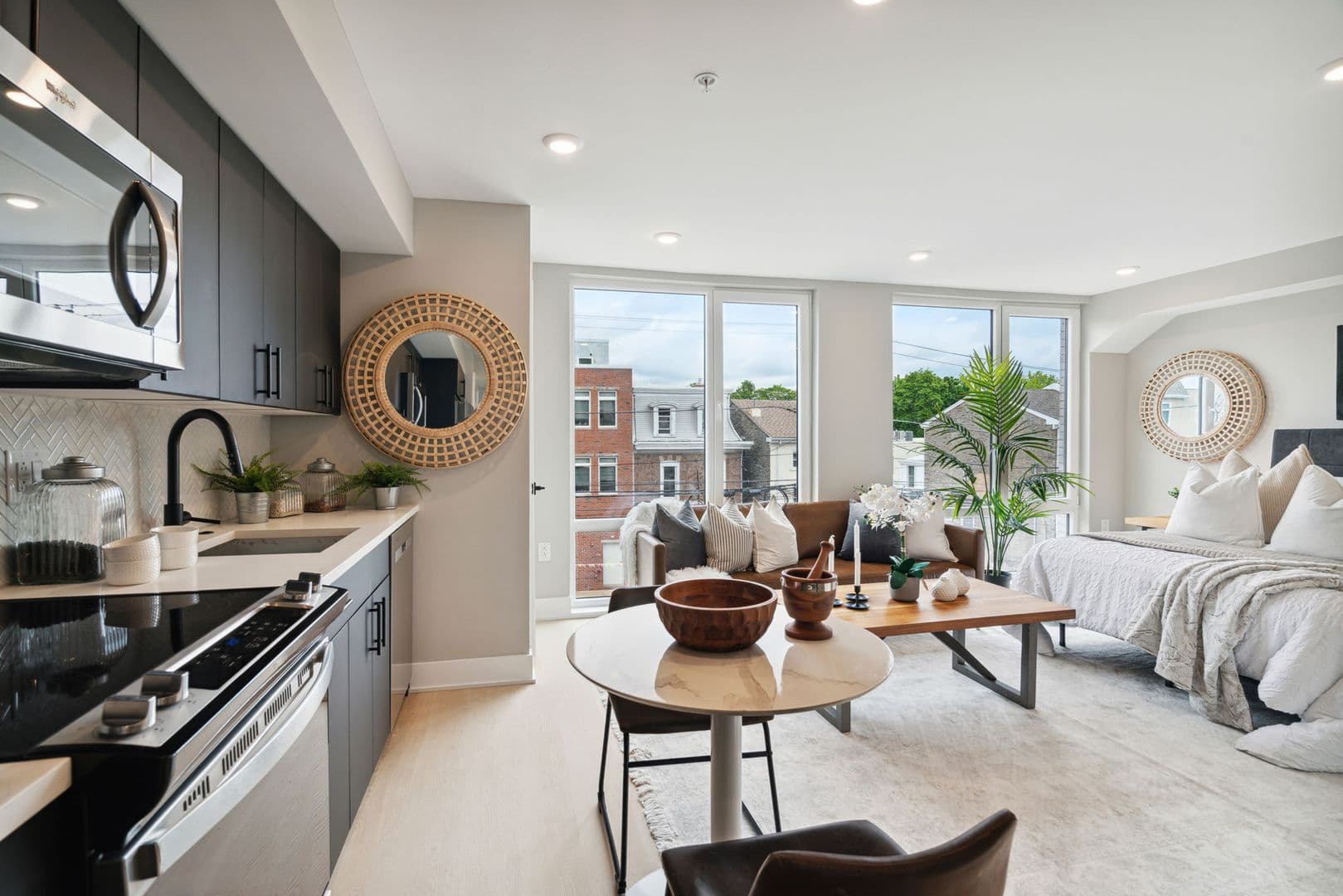Philadelphia Apartment: 6604 Ridge Ave