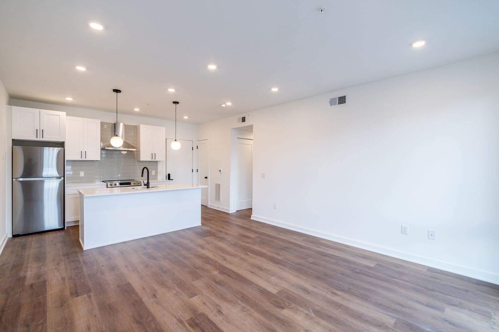Philadelphia Apartment: 5904 Germantown Ave
