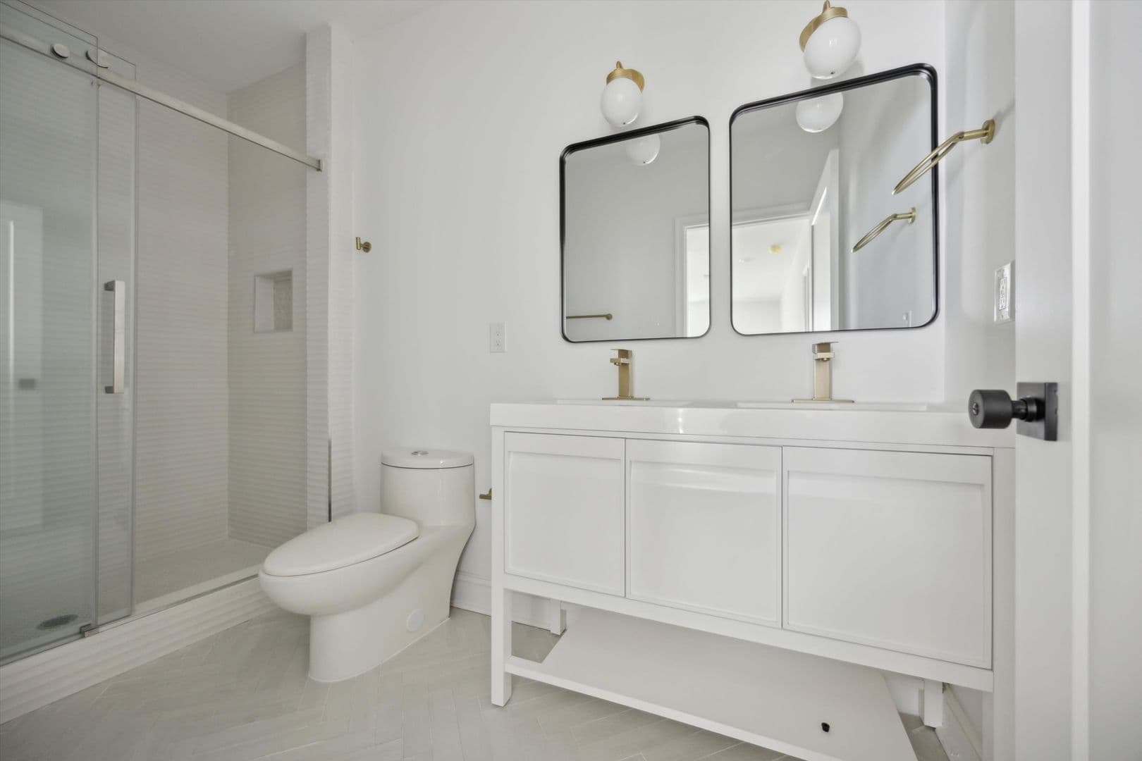 Philadelphia Apartment: 1614 Ridge Ave
