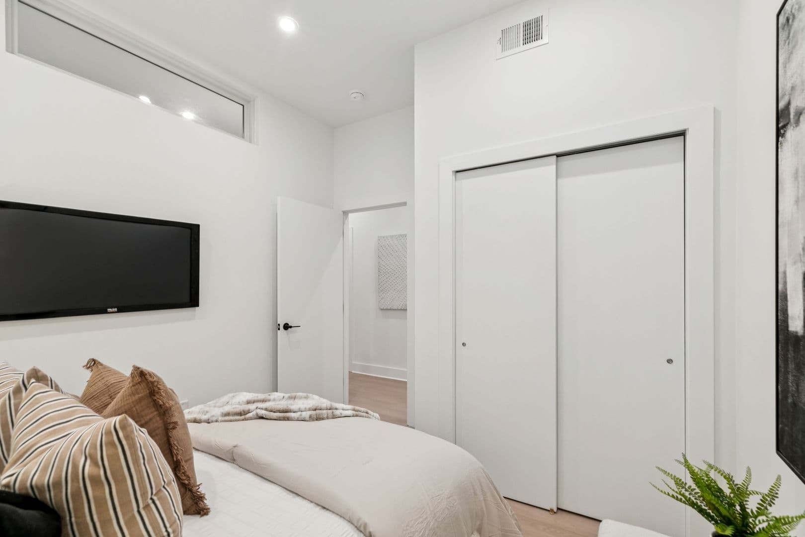 Philadelphia Apartment: 20-30 W Allens Ln