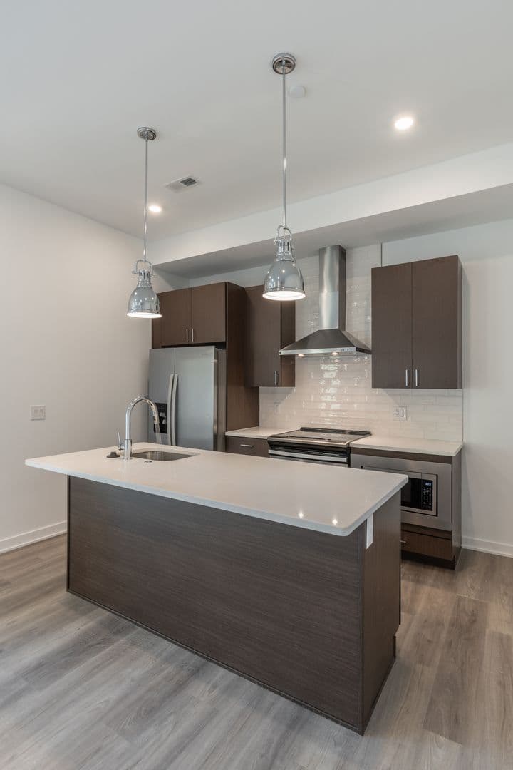 Philadelphia Apartment: 710 N 16th St