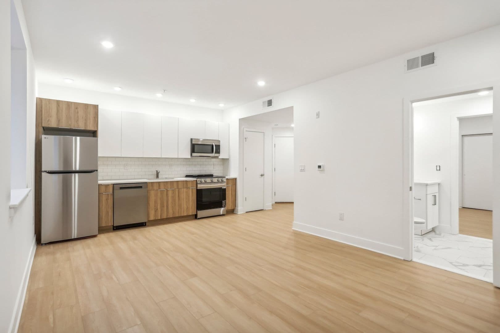 Philadelphia Apartment: 3952 Lancaster Avenue