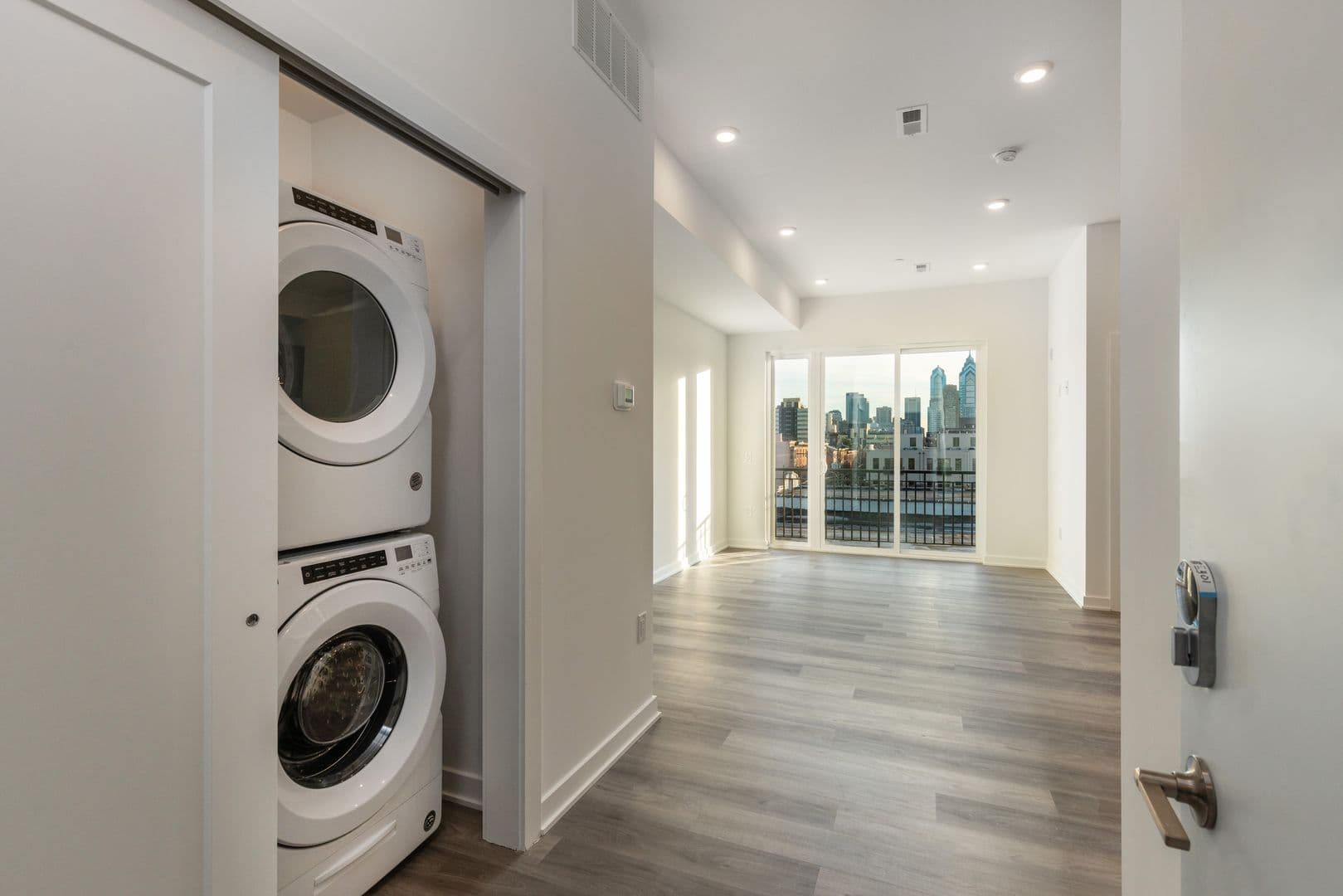 Philadelphia Apartment: 710 N 16th St