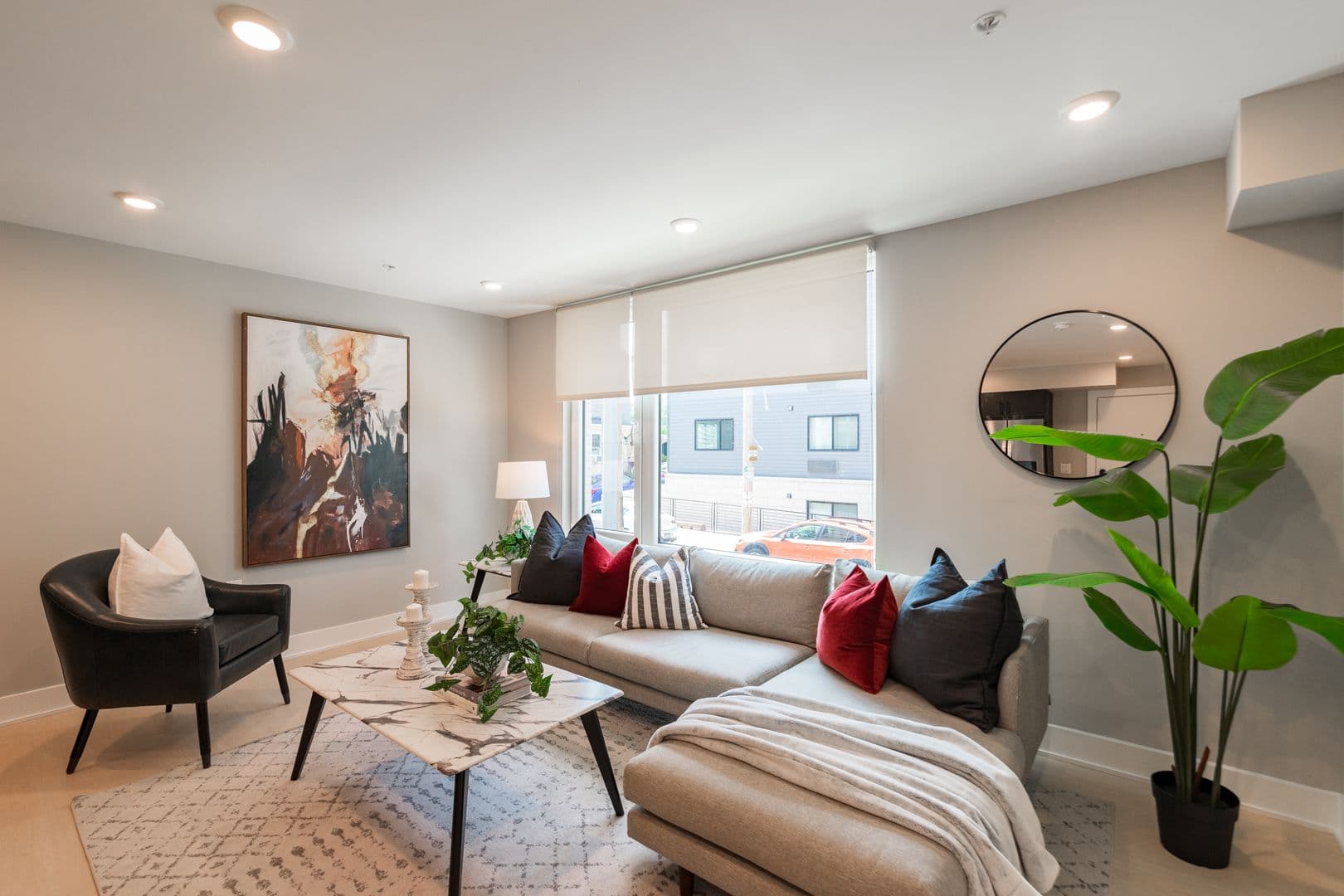 Philadelphia Apartment: 6604 Ridge Ave