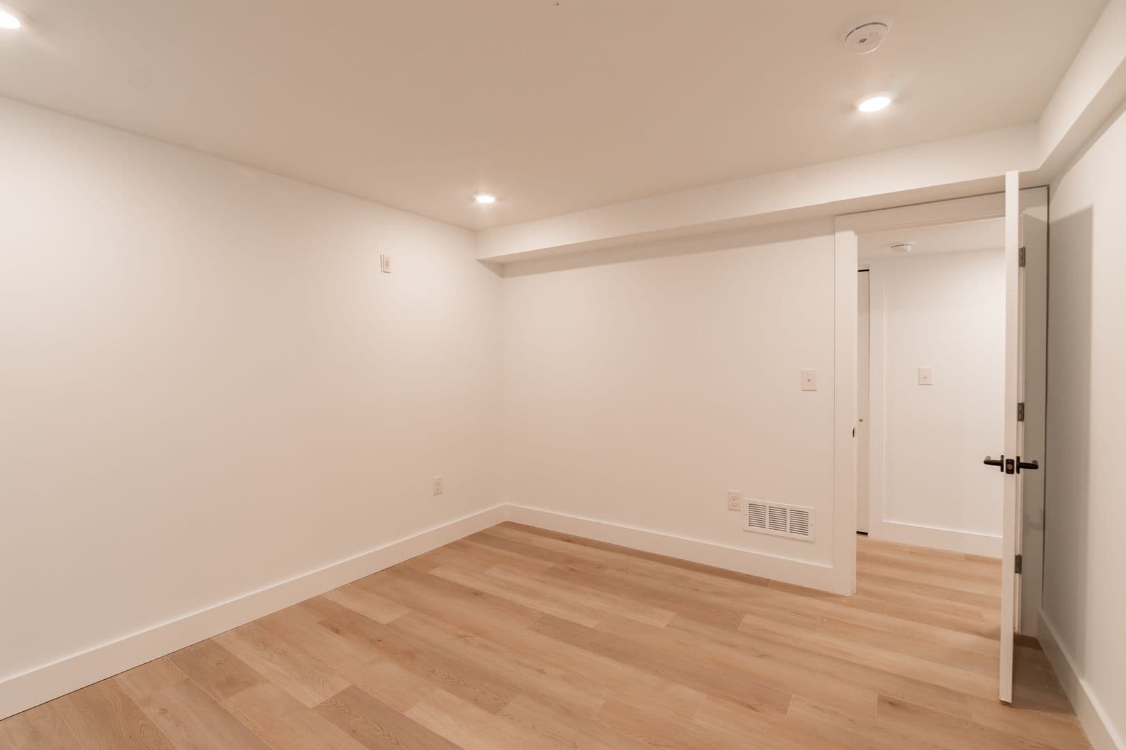 Philadelphia Apartment: 5900 Germantown Ave