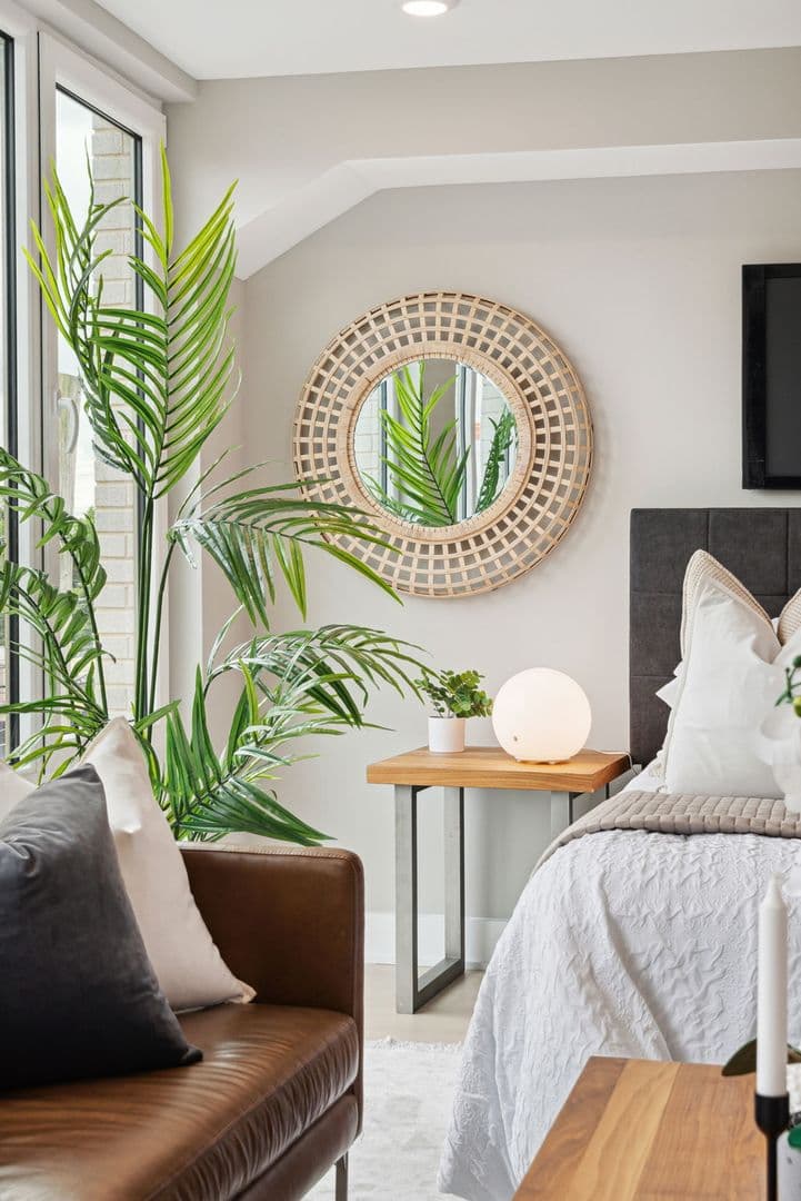 Philadelphia Apartment: 6604 Ridge Ave