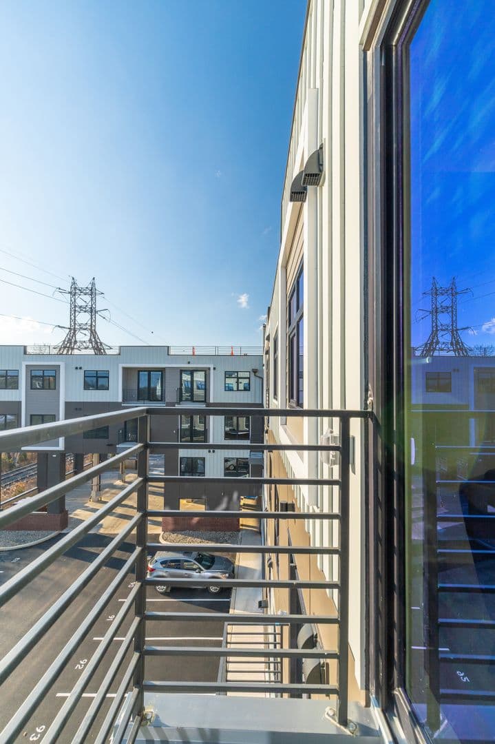 Philadelphia Apartment: 3449 Scotts Ln