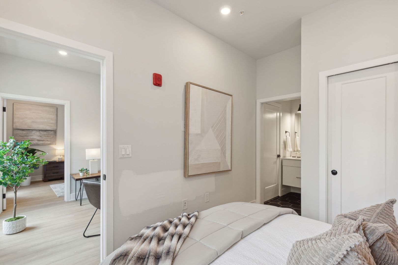 Philadelphia Apartment: 6910 Ridge Avenue